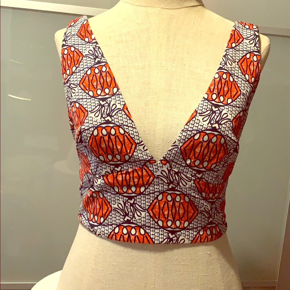 Ethnic print top. Crop top.